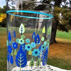Swiss Alpine by Marcrest drinking glass tumbler 10 oz 1970s clear w blue leaves